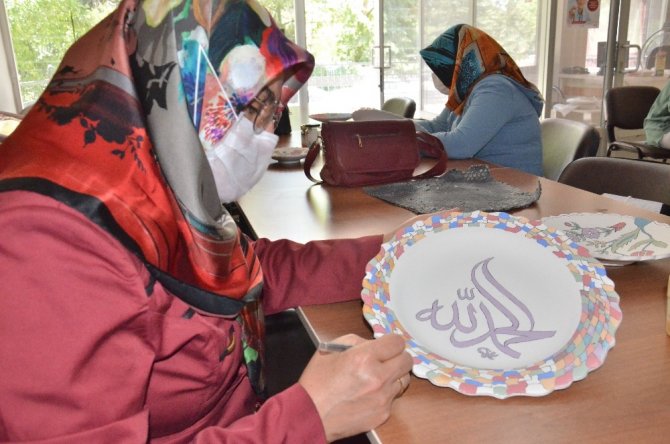 Elbistan’da çini kursu açıldı