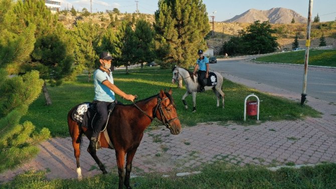 Elbistan'da  atlı zabıtalar göreve başladı