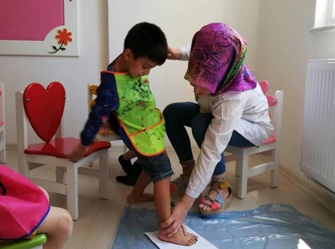 Çocuklar sanatla öğreniyorlar, öğrendikçe eğleniyorlar