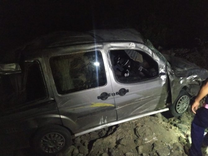 100 metreden uçuruma yuvarlandı 1 kişi öldü 5 yaralı