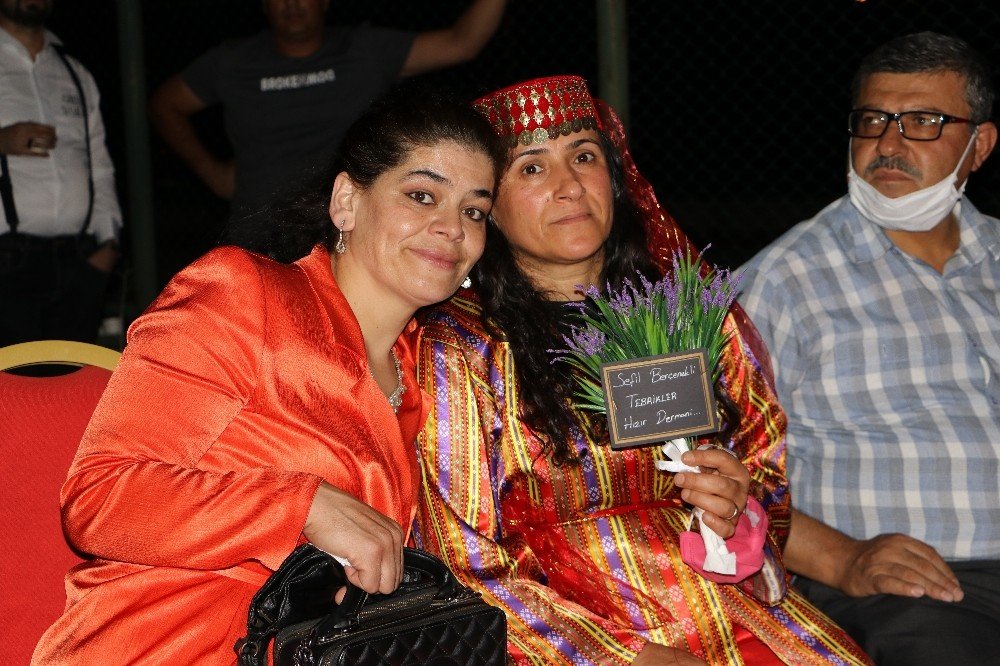 Afşin Lavanta şenliğinde Aşık Mahzuni Şerif rüzgarı esti