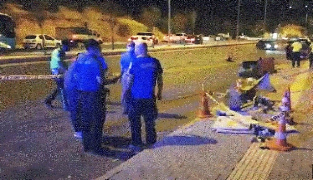 Kahramanmaraş'ta trafik kazasında yaya öldü araçtakiler yaralandı