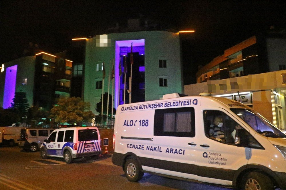 İsveçli turist, kaldığı otel odasının banyosunda ölü bulundu