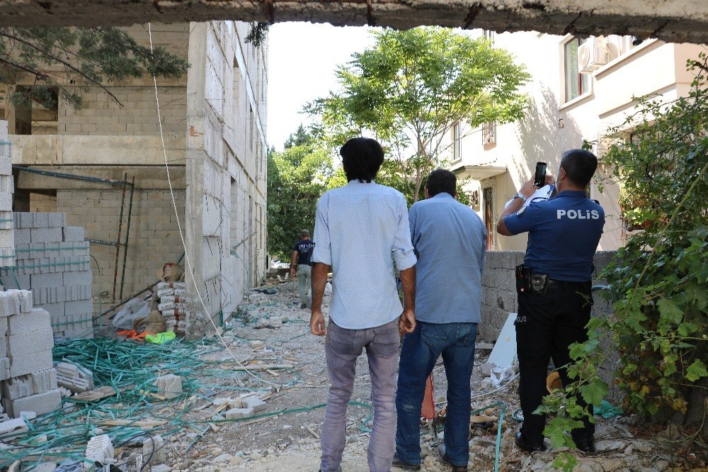 Kahramanmaraş'ta inşaat halindeki binadan düşen işçi ağır yaralandı