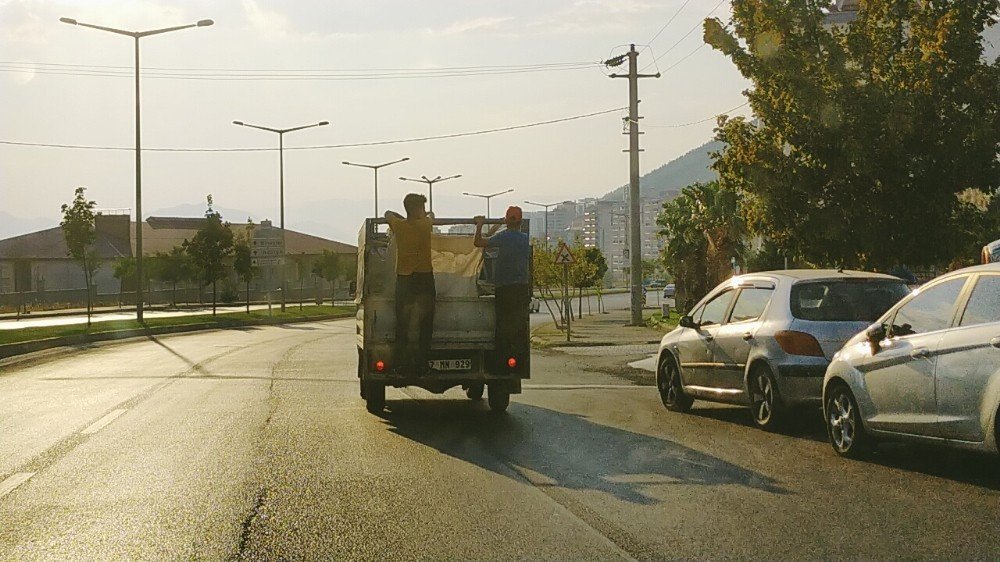 Kahramanmaraş'ta Çocukların tehlikeli yolculuğu