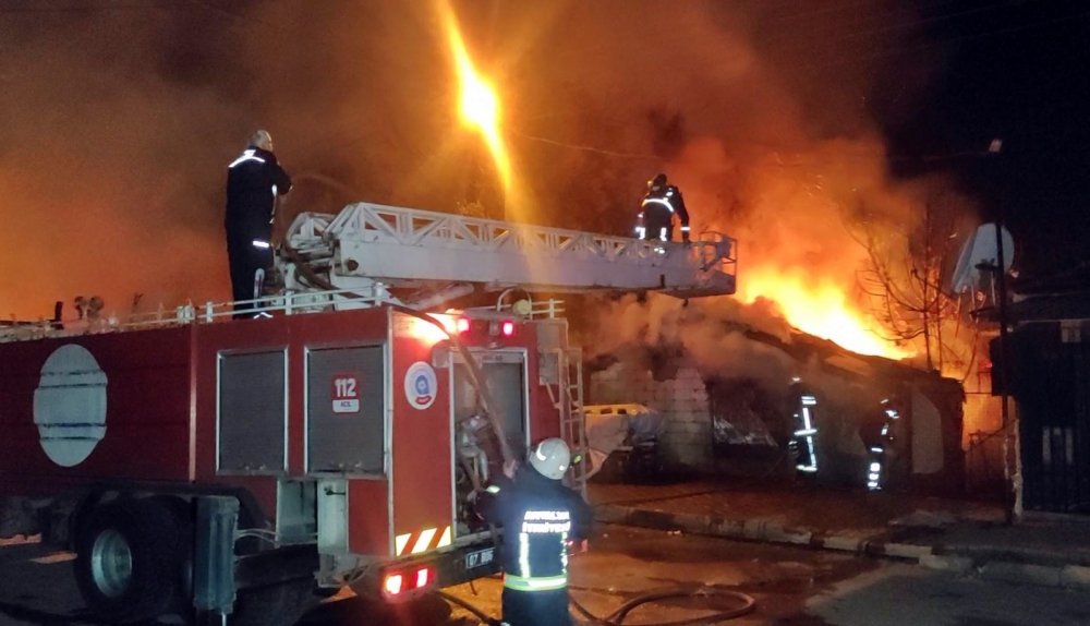 Alev topuna dönen gecekonduda can pazarı