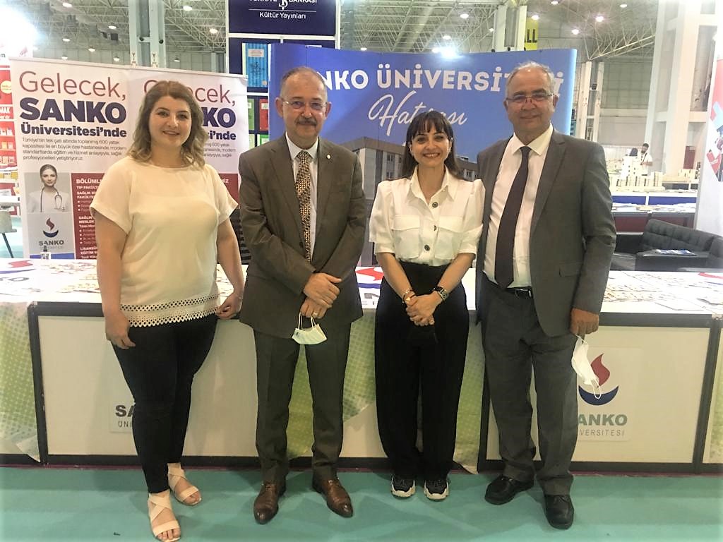 sanko-universitesi-gaziantep-kitap-fuarinda-stant-acti.jpg