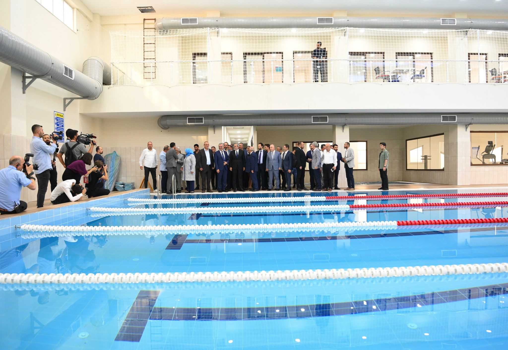 yari-olimpik-yuzme-havuzu-4.jpeg