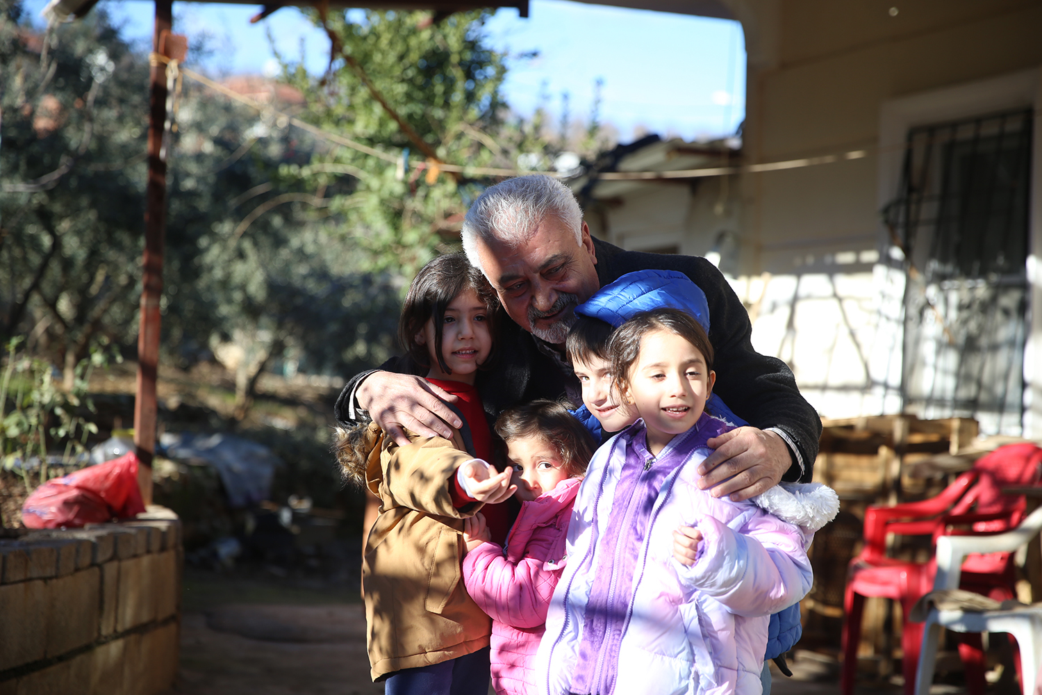 aa-20240204-33609730-33609728-6-subat-depremlerinin-birinci-yili-enkazdan-138inci-saatte-kurtarilan-tashan-ailesi-hayata-yeniden-tutundu.jpg