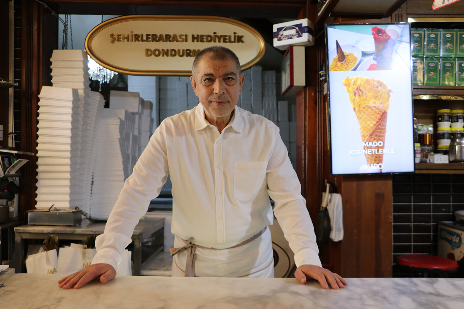 aa-20240204-33611507-33611506-6-subat-depremlerinin-birinci-yili-kahramanmarasli-dondurmacilar-depreme-ragmen-uretim-ve-ihracati-artirdi.jpg