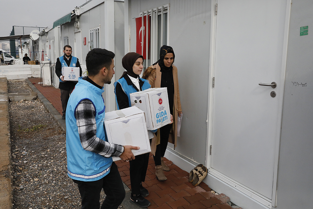 aa-20240214-33699416-33699413-turkiye-diyanet-vakfi-deprem-bolgesinde-faaliyetlerine-devam-ediyor.jpg