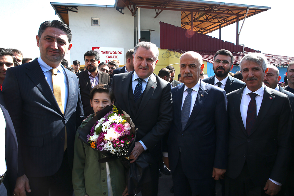 aa-20240310-33949130-33949119-genclik-ve-spor-bakani-bak-kahramanmarasta-konustu.jpg