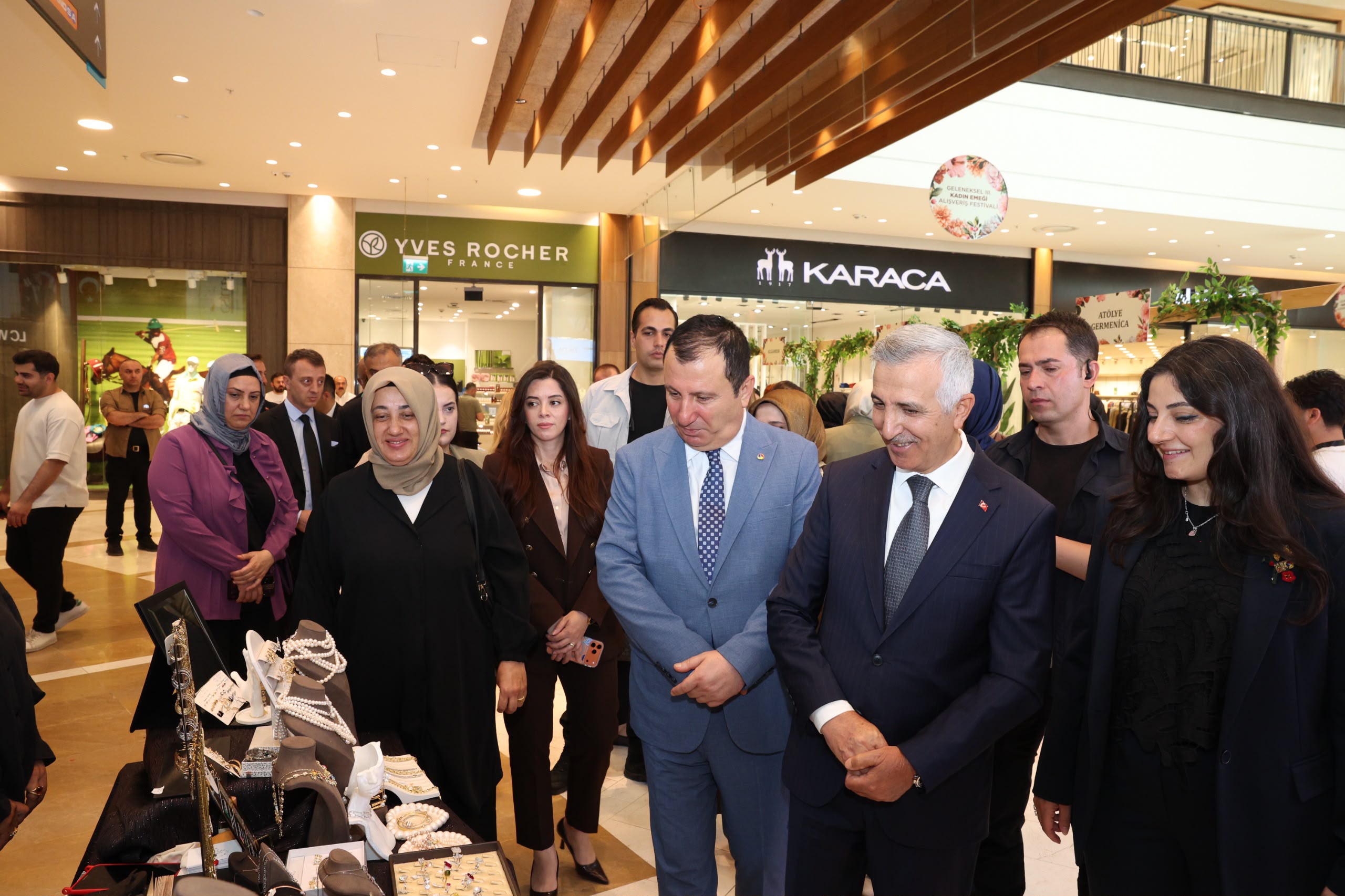 d3ea3b4c-284b-4cdf-96e0-a31ffdb797d7.jpg