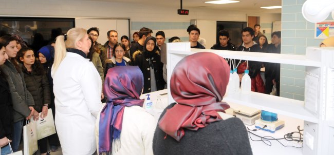abdulkadir-konukoglu-fen-lisesi’nden-sanko-universitesi’ne-ziyaret--(8).jpg
