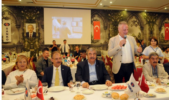 sanko-universitesi-akademisyen-ve-ogrencileri-iftarda-bulustu-(9).jpg
